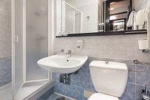 Hotel Hvar - Beispiel Bad