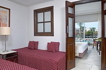 JAZ Mirabel Park & Club - Wohnbeispiel Familienzimmer Deluxe Poolblick (Zimmercodierung FDP)
