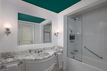 Sheraton Sharm Hotel, Resort, Villas & Spa - Beispiel Bad (Zimmercodierungen DGG, DCG, DGM, DSM, FBG, FBM & FSM)