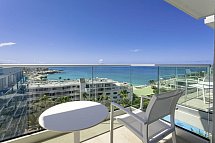 Sonesta Maho Beach Resort, Casino & Spa - Wohnbeispiel Ultimate Oceanview (Zimmercodierung UUM)