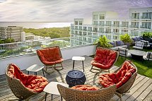 Sonesta Maho Beach Resort, Casino & Spa - Ultimate Club Cloud 9
