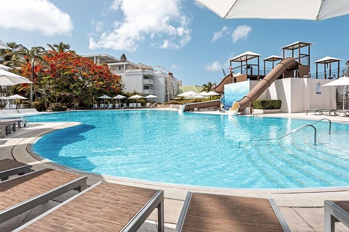 Sonesta Maho Beach Resort, Casino & Spa