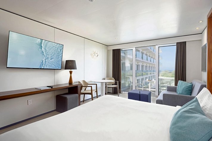 Sonesta Maho Beach Resort, Casino & Spa