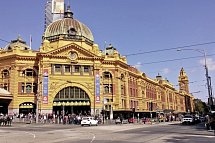 Kontrastreiches Australien - Flinders Street Station, Melbourne