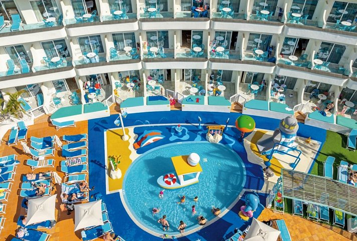 HOVIMA La Pinta Beachfront Family Hotel