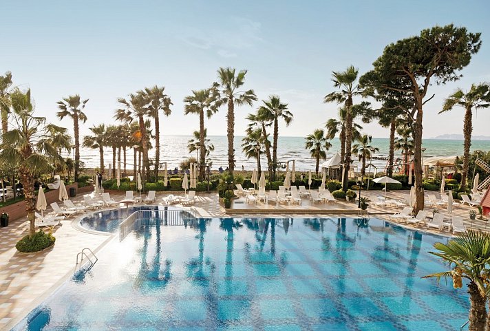 Fafa Premium Hotel