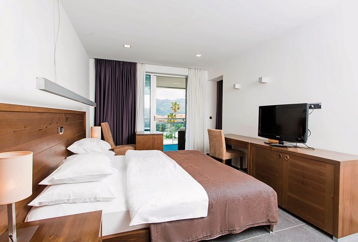 Avala Resort & Villas - Wohnbeispiel Doppelzimmer Standard Meerblick (Zimmercodierungen DBM & DCM)