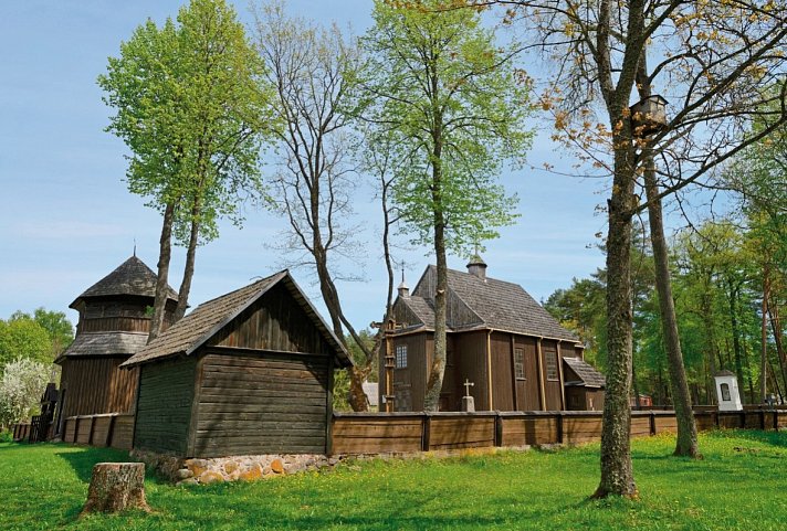 Baltische Abenteuer - Holzkirche in Palusa, Nationalpark Aukstaitija