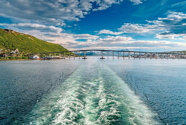 Kultur und Natur mit dem Postschiff - Tromsø
