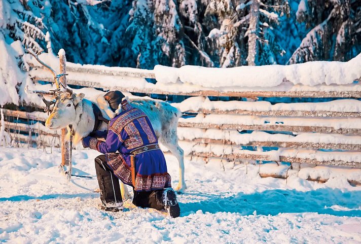 Arktische Erlebnisse - Sami mit Rentier