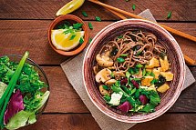 Japanische Symphonie - Kultur, Kontraste, Kostbarkeiten (nur Landprogramm) - Soba-Nudeln in Brühe