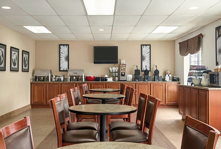 Ramada Pigeon Forge North