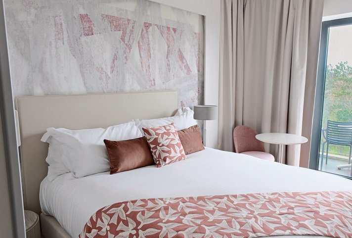 Thalazur Cabourg - Wohnbeispiel Doppelzimmer Gartenblick (Zimmercodierung D1G)