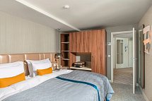 Maritim Hotel Amelia - Deluxe-Appartement Parkblick (Zimmercodierung ADG)