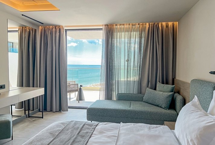 GRIFID Noa - Wohnbeispiel Doppelzimmer Deluxe Meerblick (Zimmercodierung DD5)