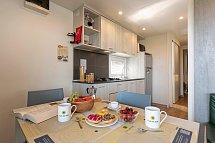Jesolo Family Resort - Wohnbeispiel Mobilheim Lodge Deluxe Familien (Zimmercodierung CB6)