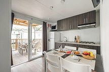Jesolo Family Resort - Wohnbeispiel Mobilheim Lodge Comfort Dog (Zimmercodierung CB5)