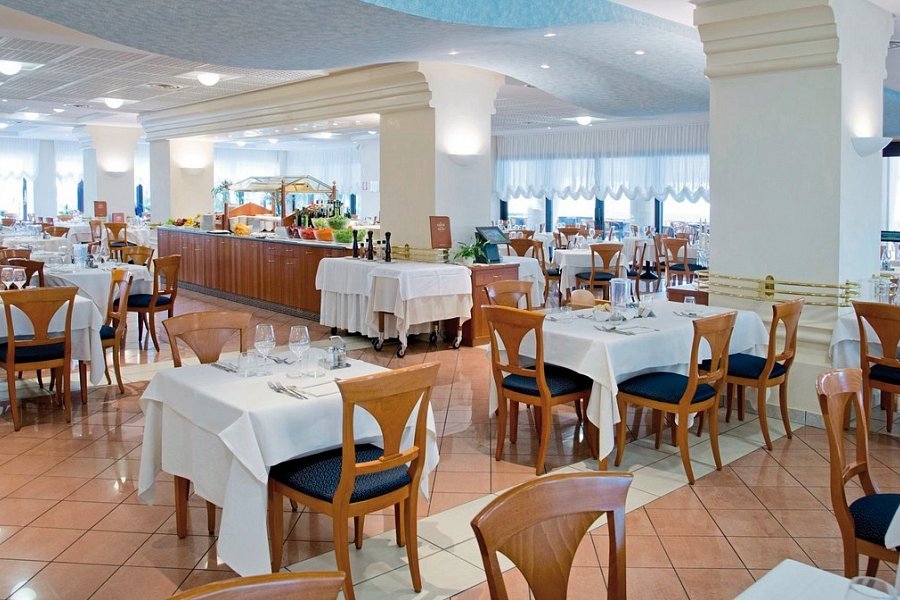 Savoy Beach Hotel & Thermal SPA