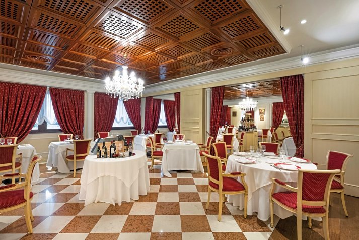 Savoy Beach Hotel & Thermal SPA
