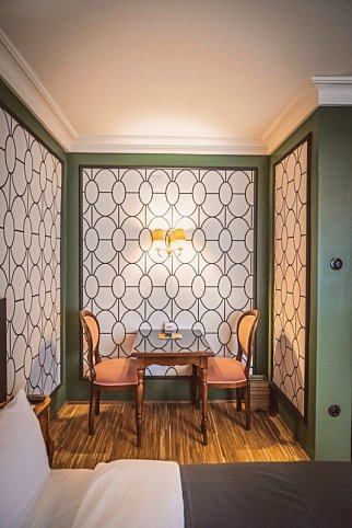 HENRI Hotel Wien Siebterbezirk - Wohnbeispiel Doppelzimmer (Zimmercodierungen DB1, DB2, DB3, EB1, EB2 & EB3)