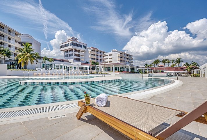 Sol Caribe Beach