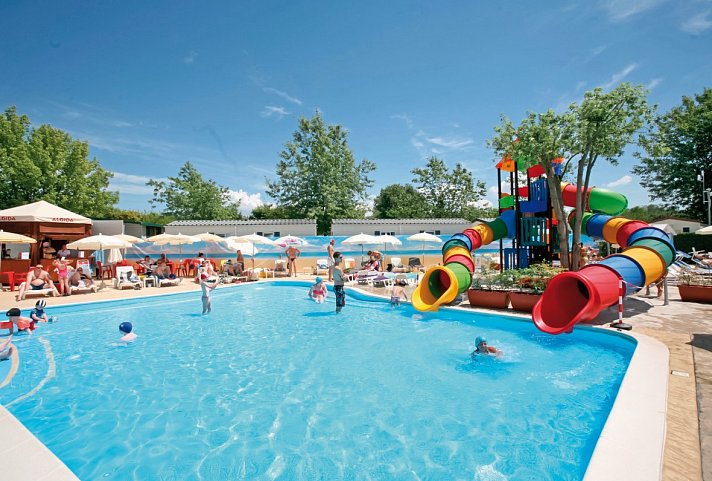 Camping Village Butterfly (by Happy Camp)