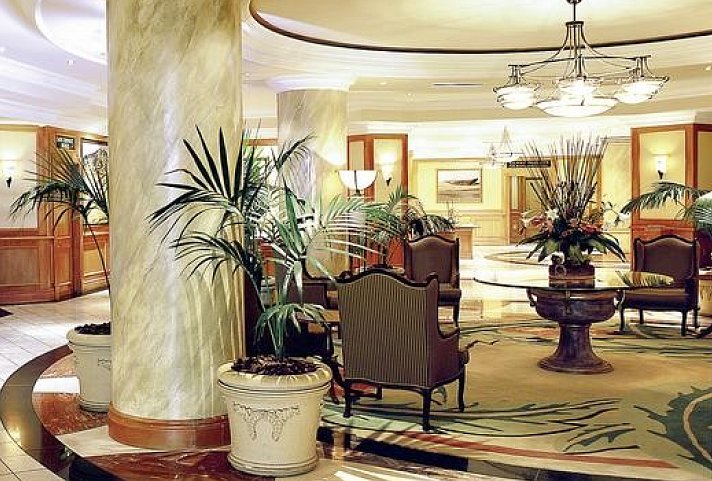 Avani Windhoek Hotel & Casino