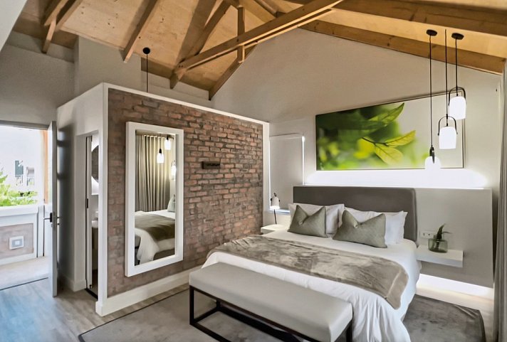 Windhoek Luxury Suites - Wohnbeispiel Loft Room (Zimmercodierung UG2)