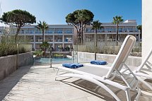 Hipotels Barrosa Palace Wellness & Spa - Terrassenbeispiel Doppelzimmer Swim-Up (Zimmercodierungen D1Q & J1Q)