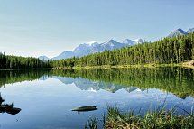Mächtige Rockies & Charmante Küste - Herbert Lake