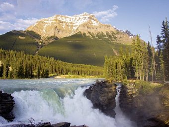 Traumroute durch die Rocky Mountains - Athabasca Falls, Jasper Nationalpark