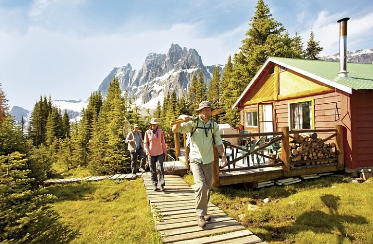 Best of Alberta & River Adventure