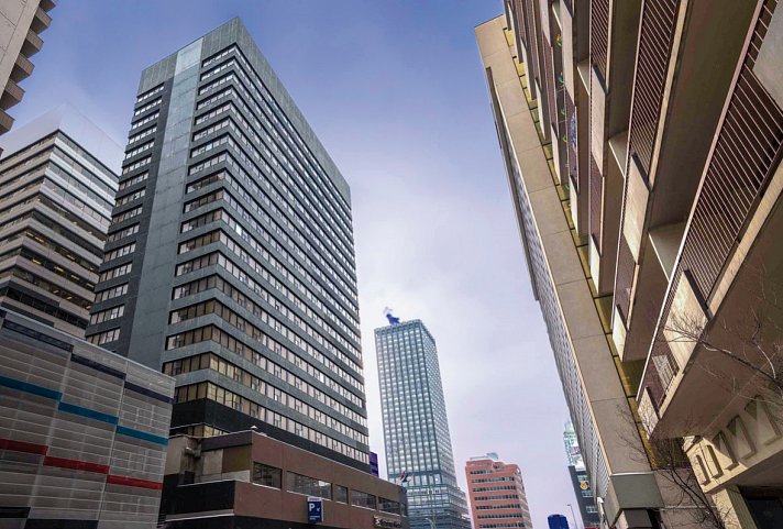 Sandman Signature Calgary Downtown Hotel