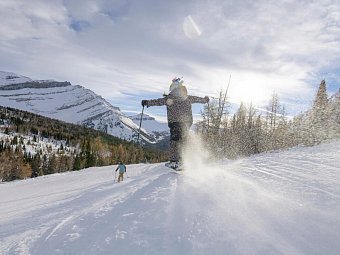 Alberta Ski-Pep - Lake Louise Ski Resort