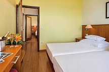 Hotel Zora - Wohnbeispiel Familienzimmer Komfort Meerseite (Zimmercodierung FFC)