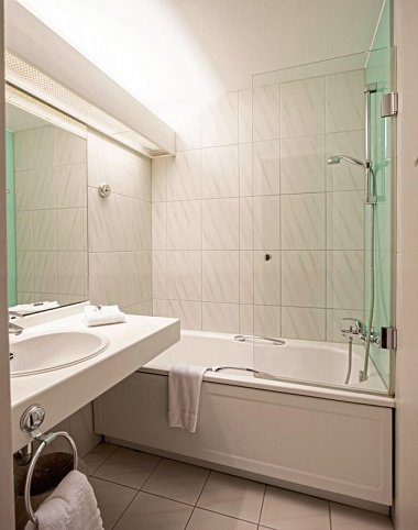 Mühl Vital Resort - Beispiel Bad (Zimmercodierungen DB1 & EB1)