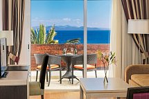 H10 Timanfaya Palace - Wohnbeispiel Junior-Suite seitl. Meerblick (Zimmercodierung JBN)
