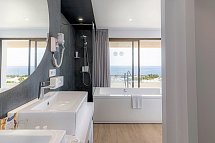Hotel Costa Calero Thalasso & Spa - Wohnbeispiel Suite Meerblick (Bad) (Zimmercodierungen WBM & W1M)