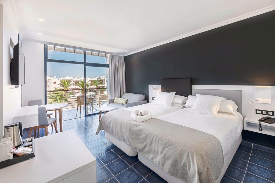Mirador Papagayo by LIVVO - Wohnbeispiel Doppelzimmer seitl. Meerblick (Zimmercodierung DBN)