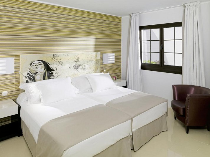H10 White Suites Boutique