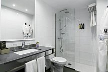 H10 White Suites Boutique - Wohnbeispiel Suite Gartenblick (Bad) (Zimmercodierung WBG)