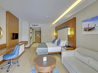 Ramada Hotel & Suites by Wyndham Kusadasi - Wohnbeispiel Doppelzimmer Superior (Zimmercodierungen DSN, DCN, DSM & DCM)