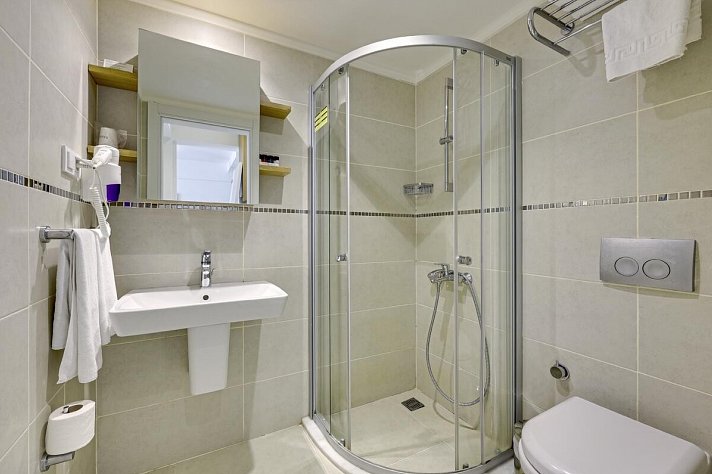 Ramada Hotel & Suites by Wyndham Kusadasi