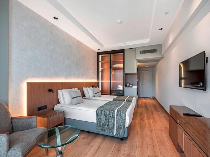 Korumar Deluxe Hotel