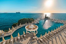 Korumar Deluxe Hotel