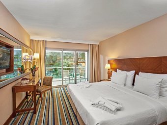Pine Bay Holiday Resort - Wohnbeispiel Doppelzimmer Landblick (Zimmercodierung DBL)