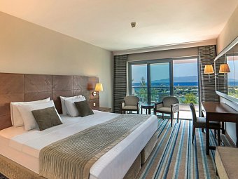 Pine Bay Holiday Resort - Wohnbeispiel Doppelzimmer Meerblick (Zimmercodierungen DBM & DCM)