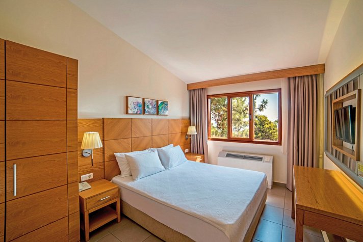 Pine Bay Holiday Resort