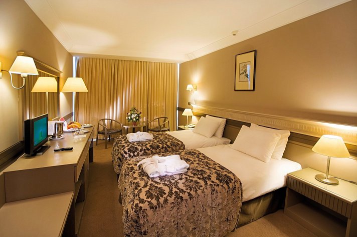 Fantasia Hotel Deluxe
