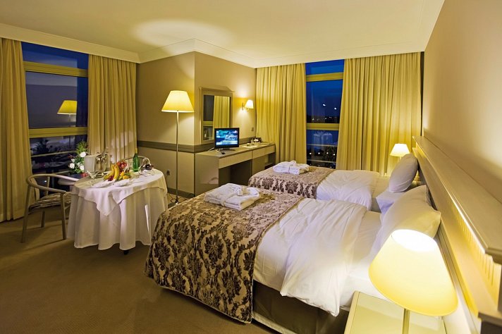 Fantasia Hotel Deluxe